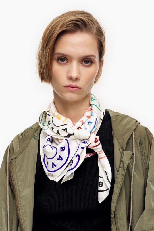 αξεσουάρ Bimba Y Lola κασκόλ με λογότυπα L2L28625 άσπρο